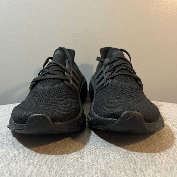 Adidas Ultraboost Triple Black Athletic Running Women's Shoe Size 7.5 GZ5166 - Picture 2 of 10